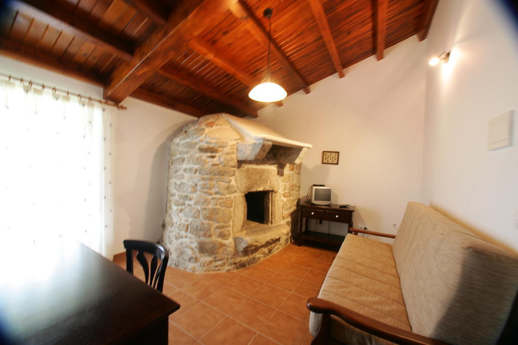 Os Casares Casa Da Botica A Estrada 호스텔 객실 사진