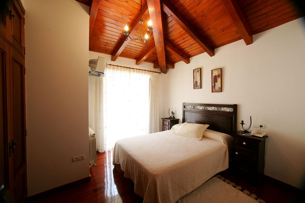 Os Casares Casa Da Botica A Estrada 호스텔 객실 사진